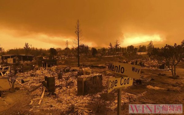 美国加州遭遇史上最大规模山火