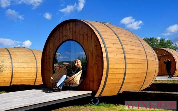 葡萄牙开设橡木桶形酒店套房每晚250欧元