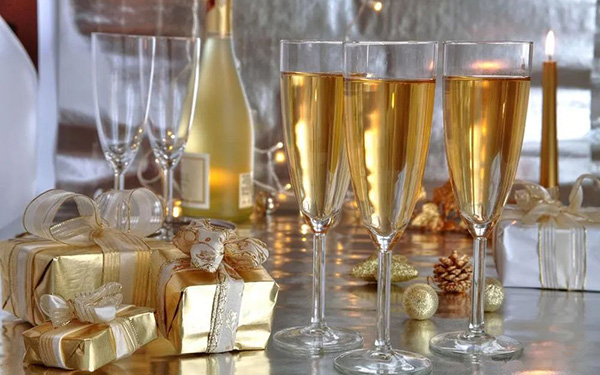 香槟酒全球出货量2021年实现反弹创下1.80亿瓶全新纪录